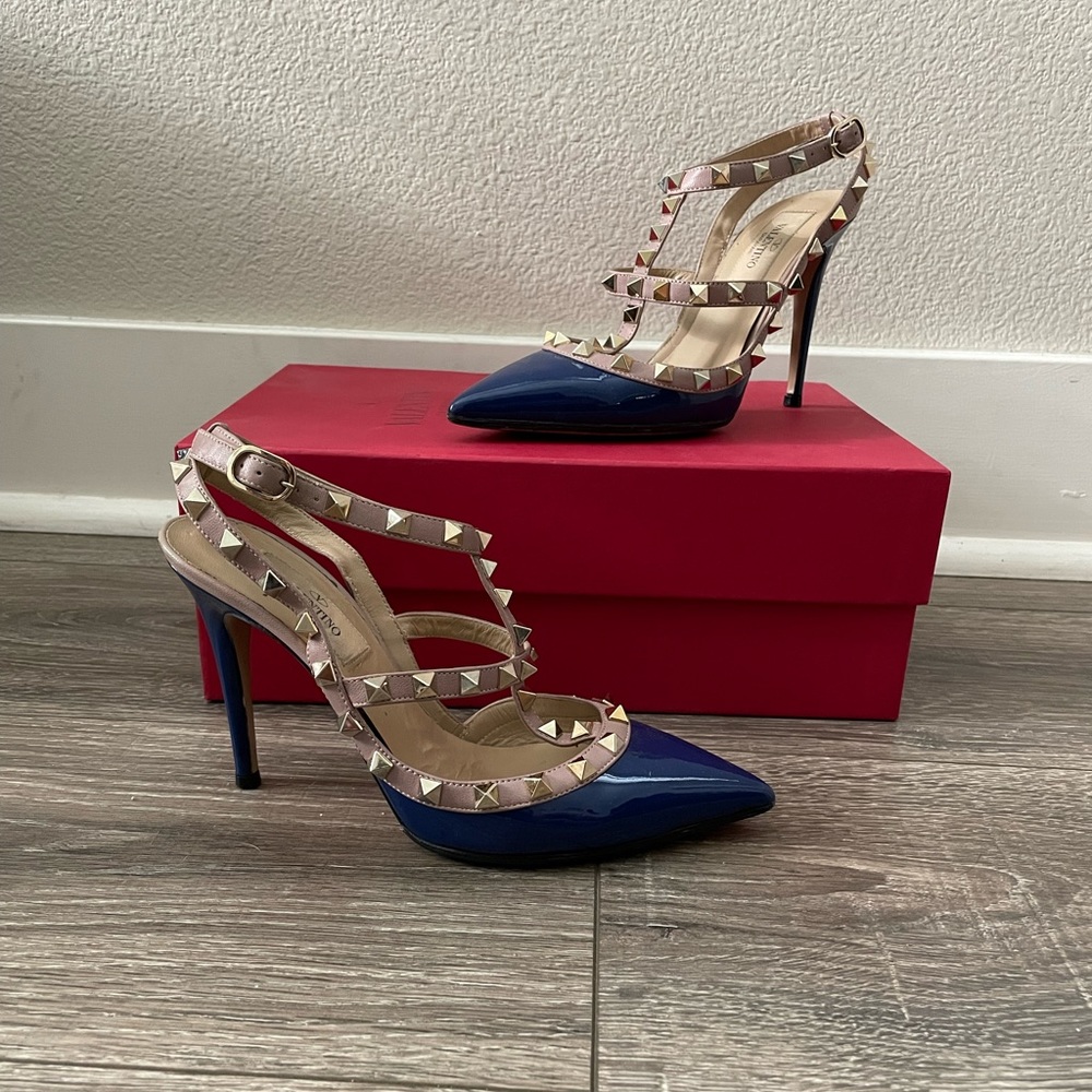 Valentino Rockstud Pump